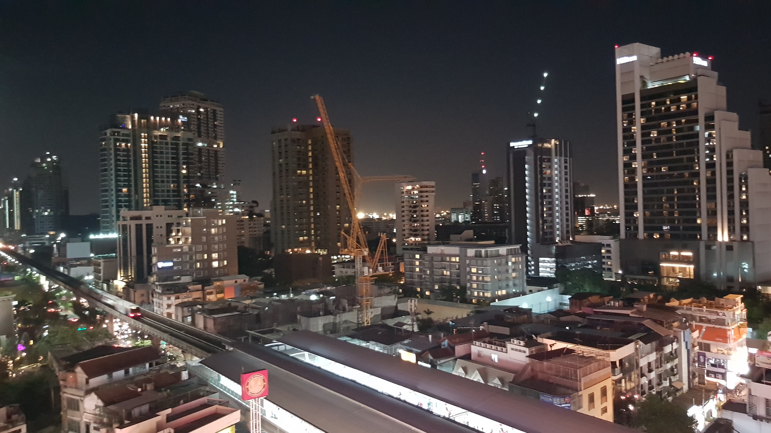 The Fantastic View of Bangkok Cityscape @ ESCAPE