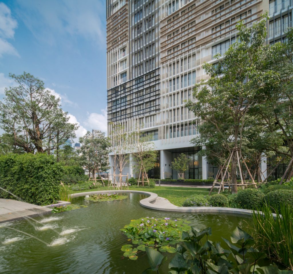 Park 24, Luxury Condo amidst a 10-rai Green Oasis