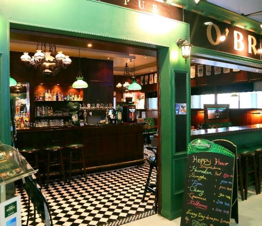 ฟลาน โอเบรียนส์ ไอริชผับ