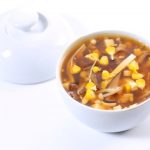 ซุปข้าวโพดเห็ดหอมและเห็ดเข็มทอง